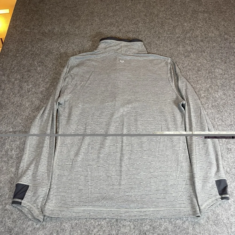Lululemon Pullover Mens L Gray Half Zip  Performance Thumb Hole Chest Pocket